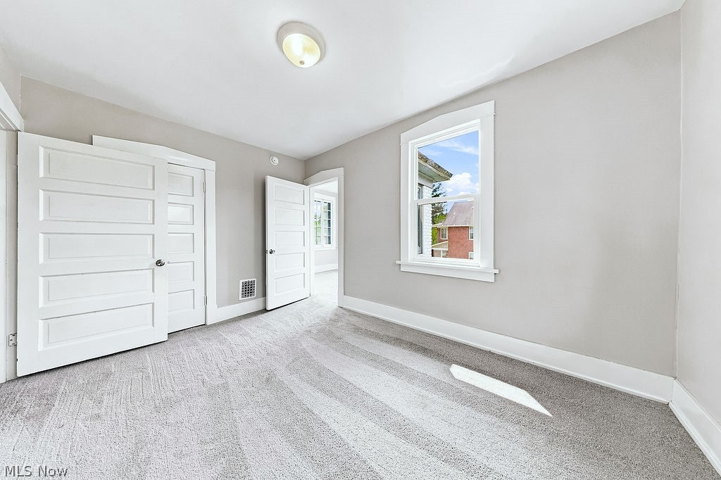 25 Russell Avenue Niles OH 44446