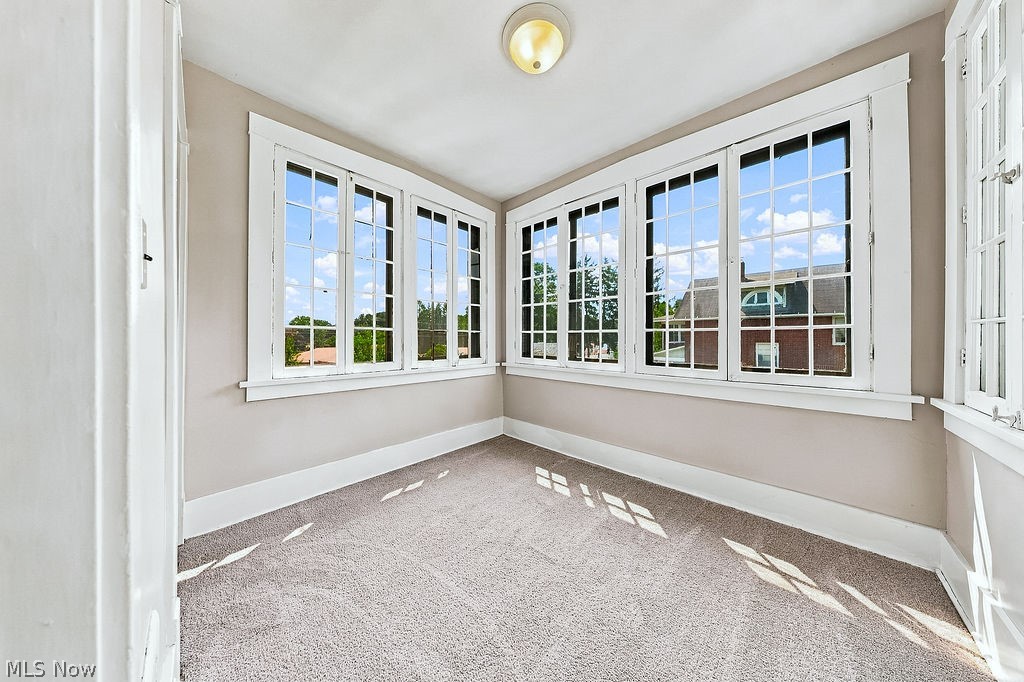 25 Russell Avenue Niles OH 44446