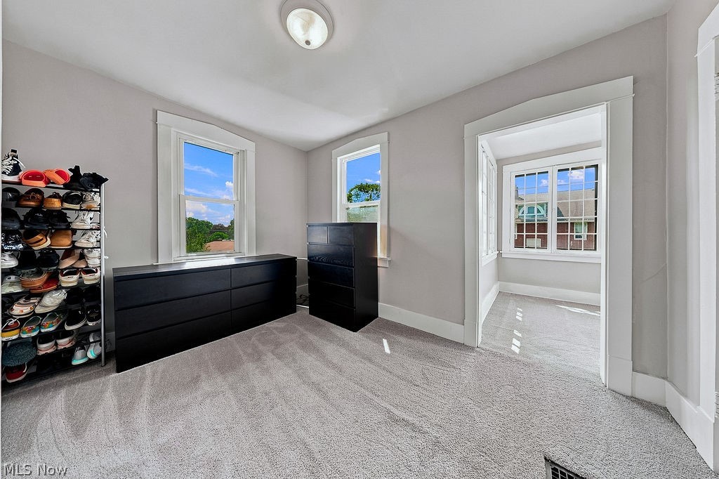 25 Russell Avenue Niles OH 44446