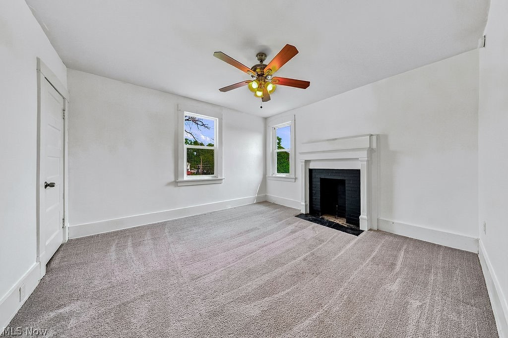 25 Russell Avenue Niles OH 44446