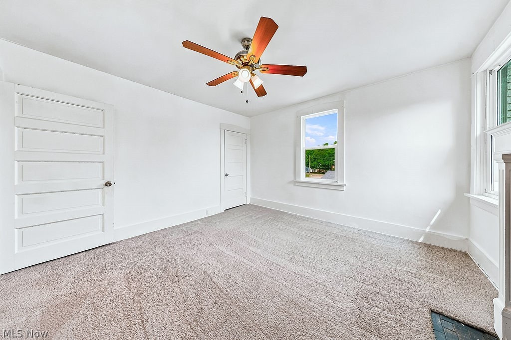 25 Russell Avenue Niles OH 44446