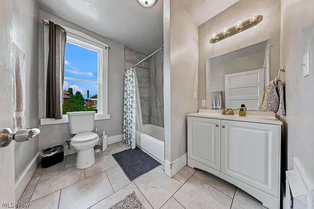 25 Russell Avenue Niles OH 44446