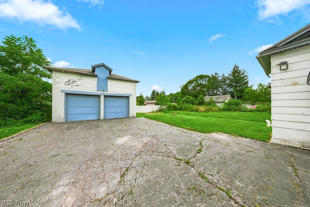 25 Russell Avenue Niles OH 44446
