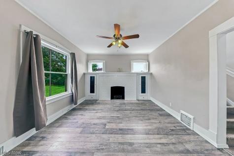 25 Russell Avenue Niles OH 44446