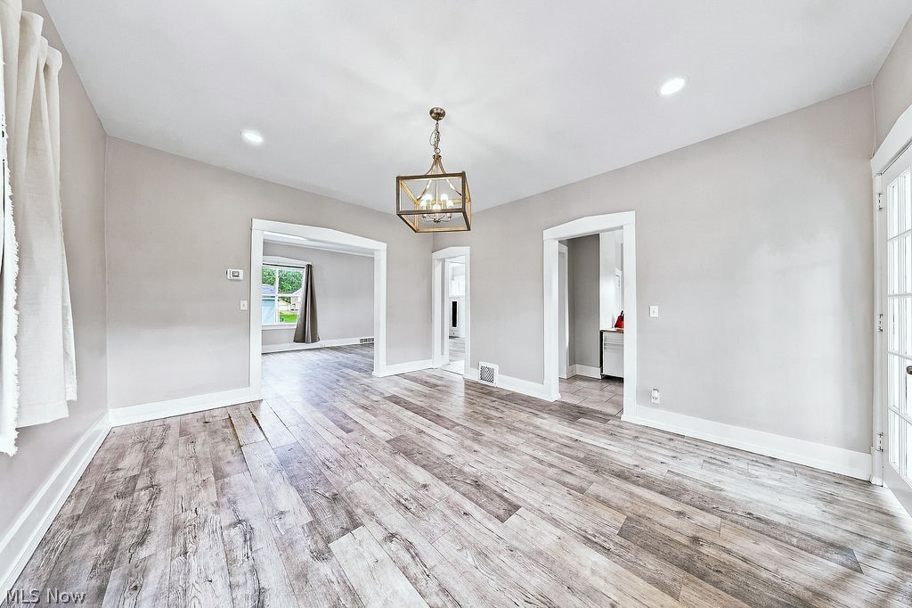25 Russell Avenue Niles OH 44446