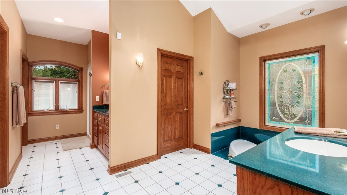 4474 White Tail Court Nashport OH 43830