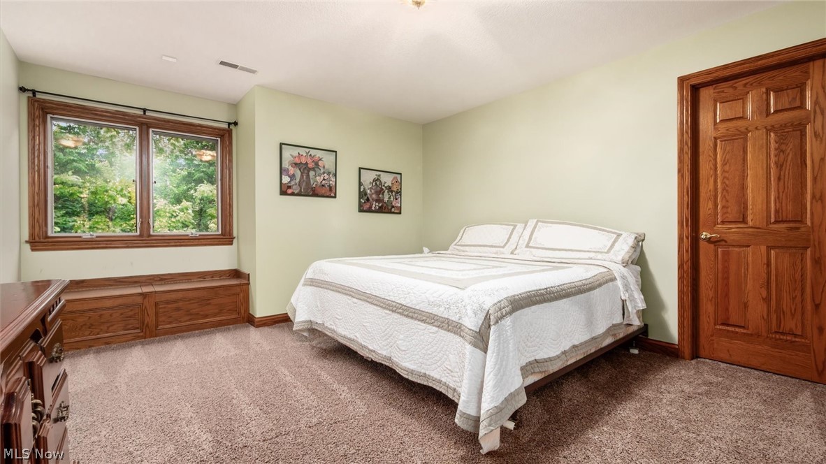 4474 White Tail Court Nashport OH 43830