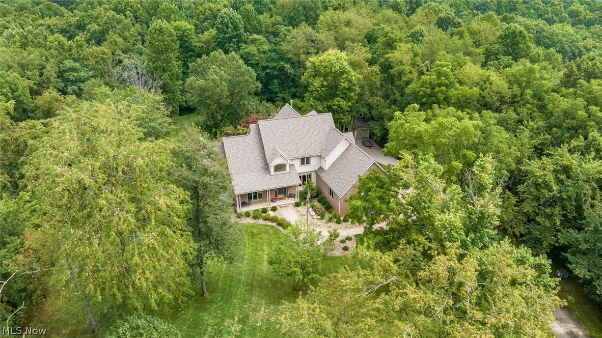 4474 White Tail Court Nashport OH 43830