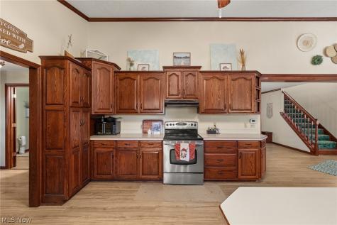 9130 W Old Lincoln Way Wooster OH 44691