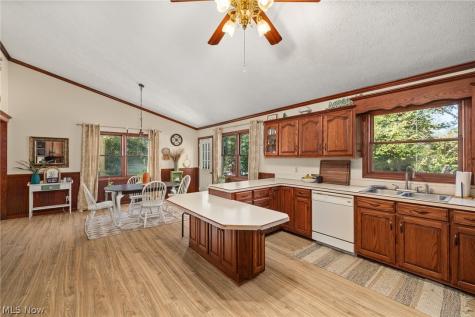 9130 W Old Lincoln Way Wooster OH 44691