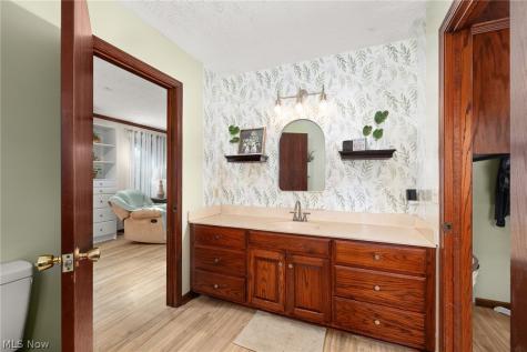 9130 W Old Lincoln Way Wooster OH 44691