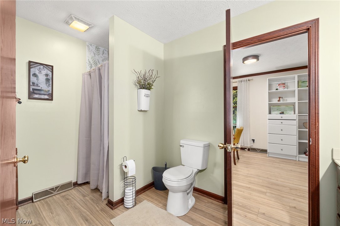 9130 W Old Lincoln Way Wooster OH 44691