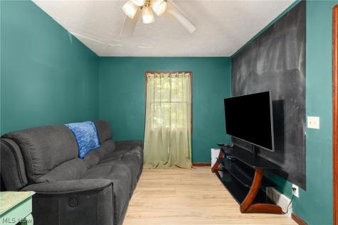 9130 W Old Lincoln Way Wooster OH 44691