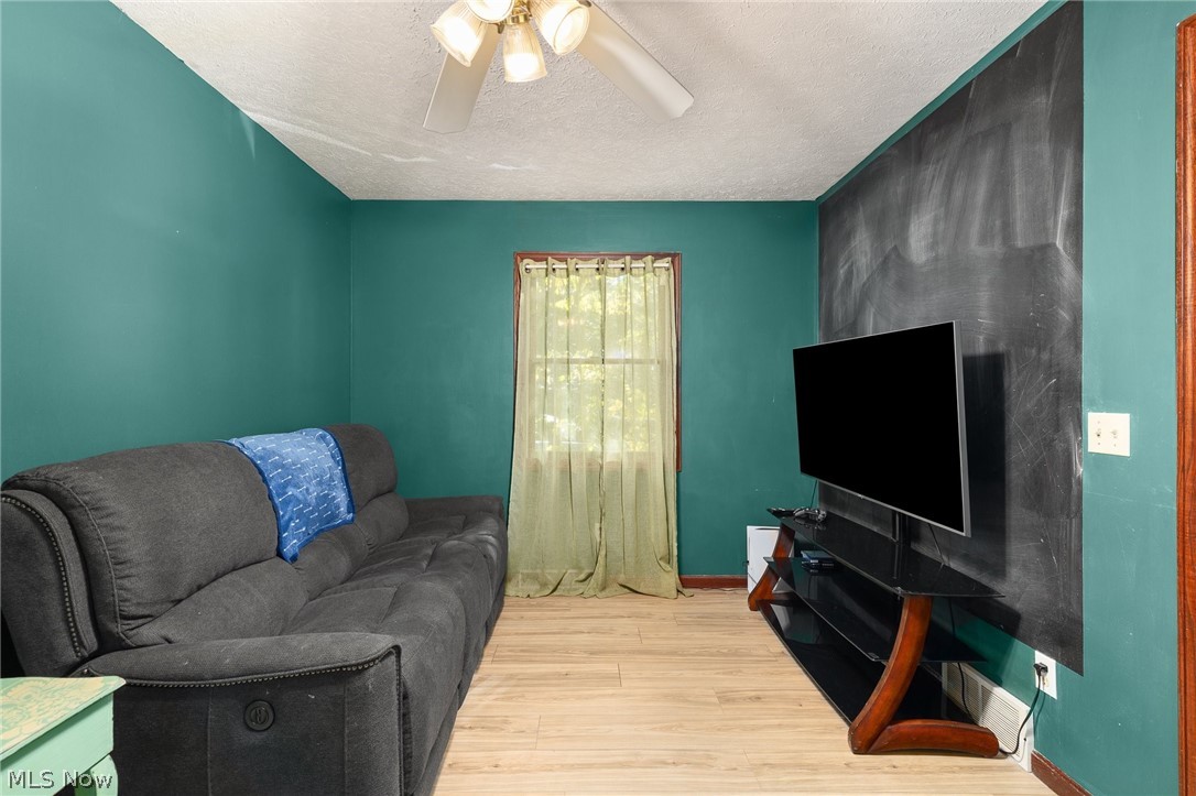 9130 W Old Lincoln Way Wooster OH 44691