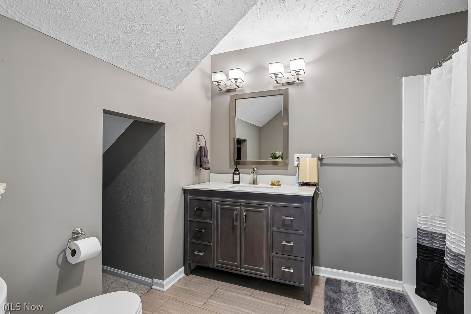 28720 Blue Pond Trail Solon OH 44139