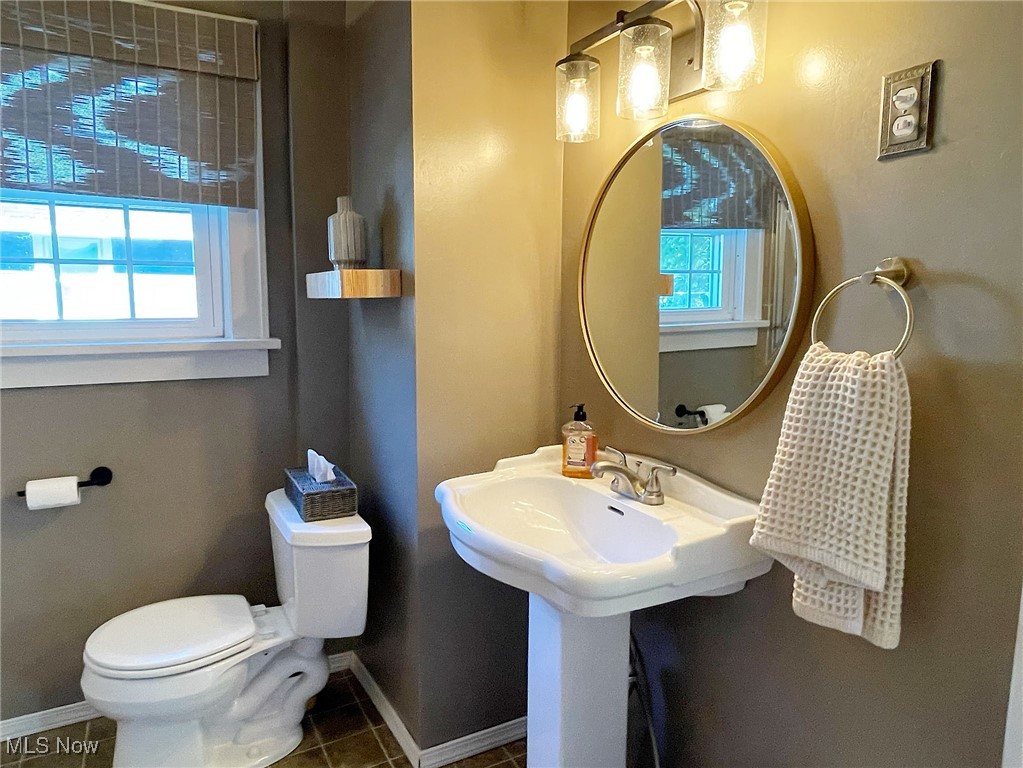 284 Kenilworth Drive Akron OH 44313