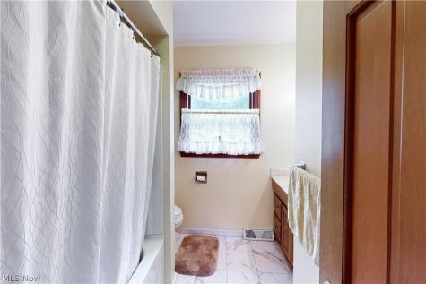 211 Beacon Hill Boulevard Northfield OH 44067