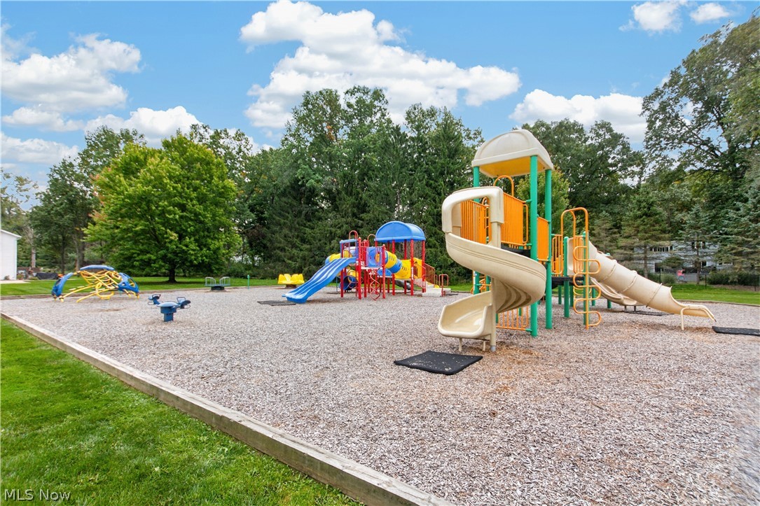 211 Beacon Hill Boulevard Northfield OH 44067
