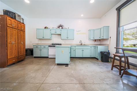 6401 E Moreland Road Fredericksburg OH 44627