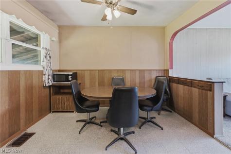 2425 Regentview Street NE Canton OH 44705