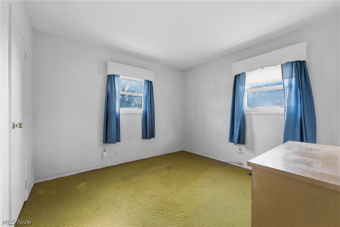 2425 Regentview Street NE Canton OH 44705