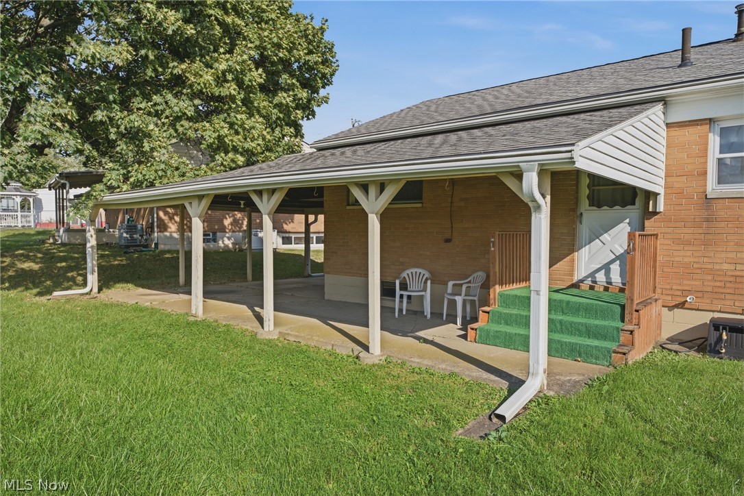 2425 Regentview Street NE Canton OH 44705