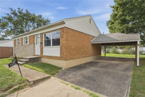 2425 Regentview Street NE Canton OH 44705