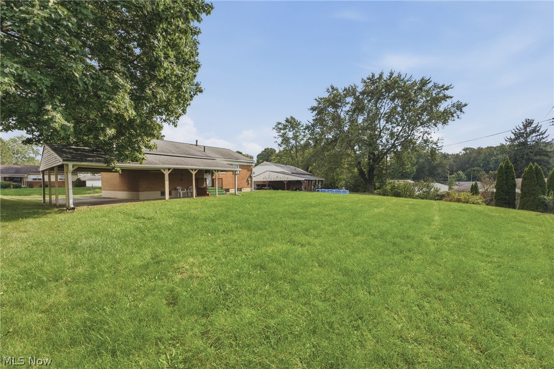 2425 Regentview Street NE Canton OH 44705