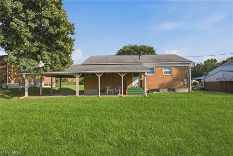 2425 Regentview Street NE Canton OH 44705