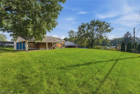 2425 Regentview Street NE Canton OH 44705