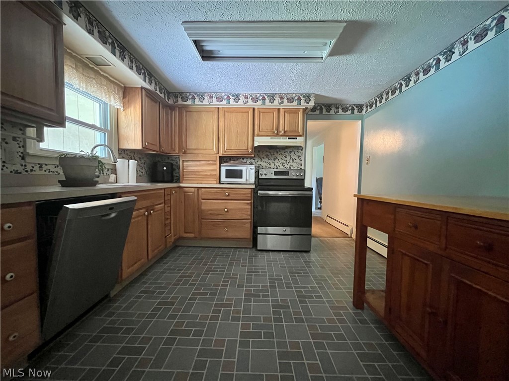 5921 Pine Street Andover OH 44003