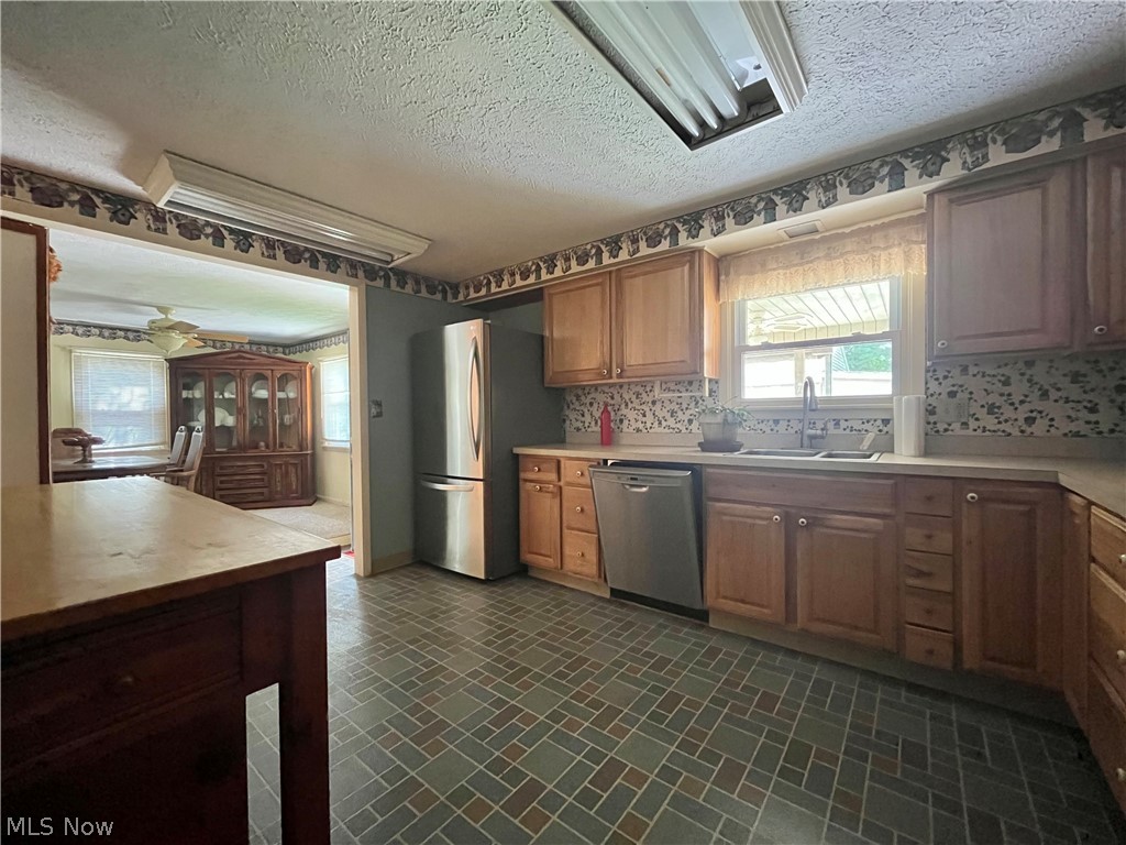 5921 Pine Street Andover OH 44003