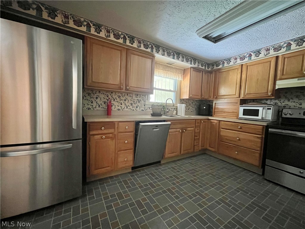 5921 Pine Street Andover OH 44003