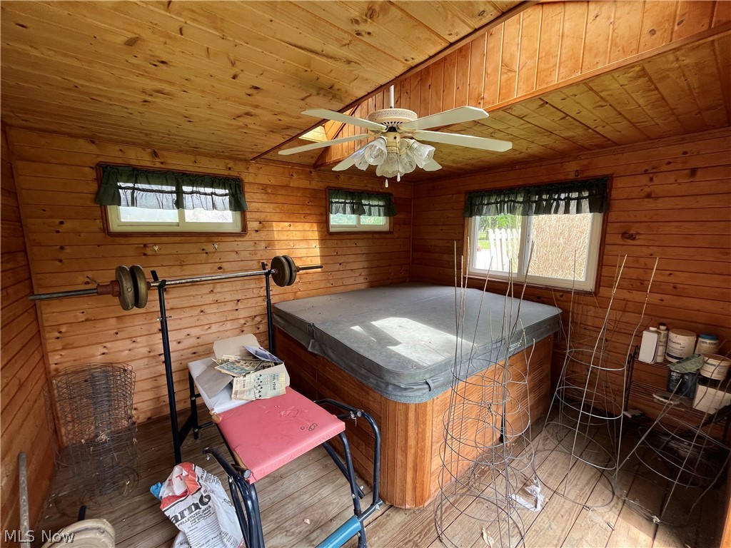 5921 Pine Street Andover OH 44003