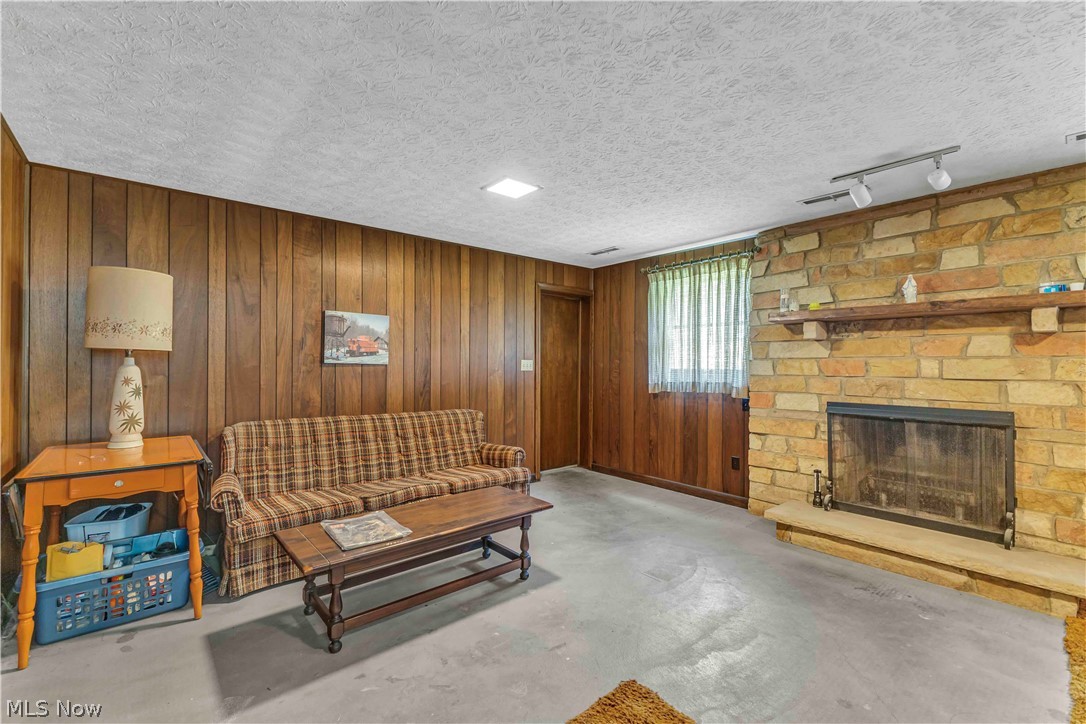 388 Cheryl Drive Tallmadge OH 44278
