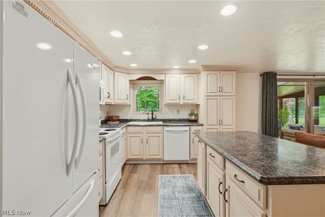 6115 Vale View Drive SW Sherrodsville OH 44675