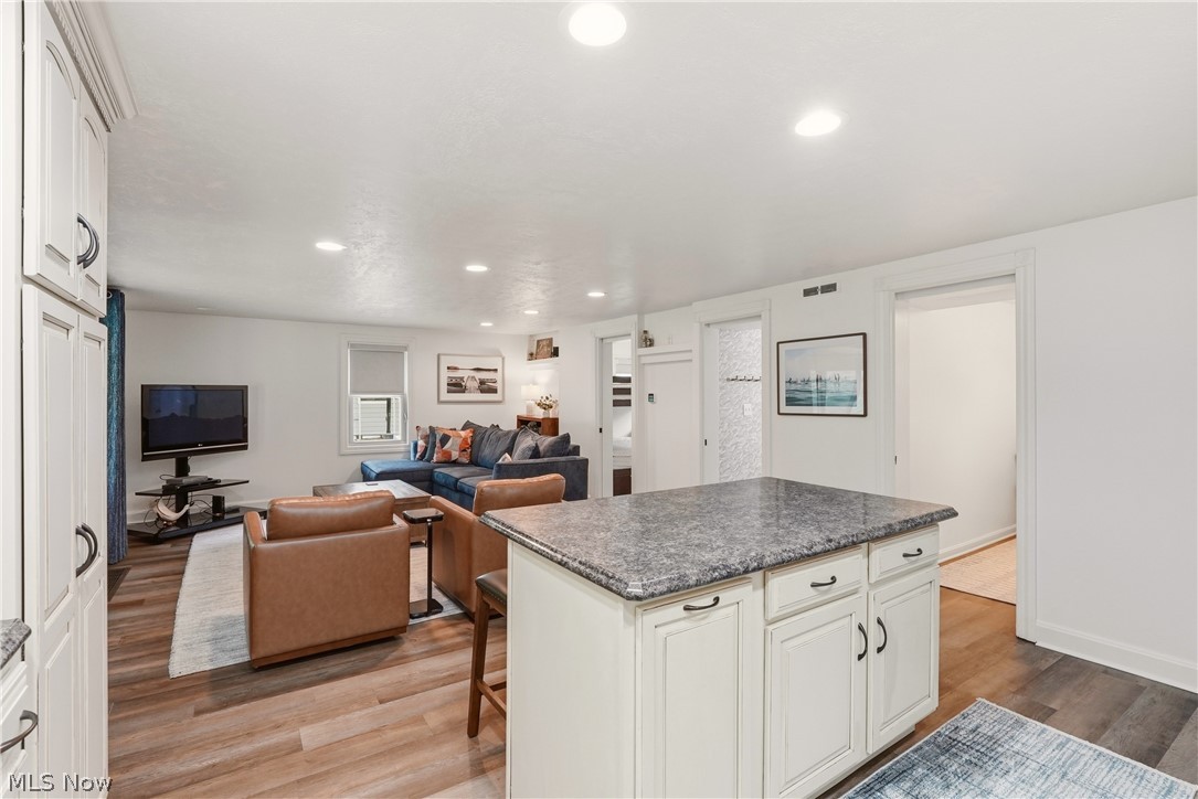 6115 Vale View Drive SW Sherrodsville OH 44675