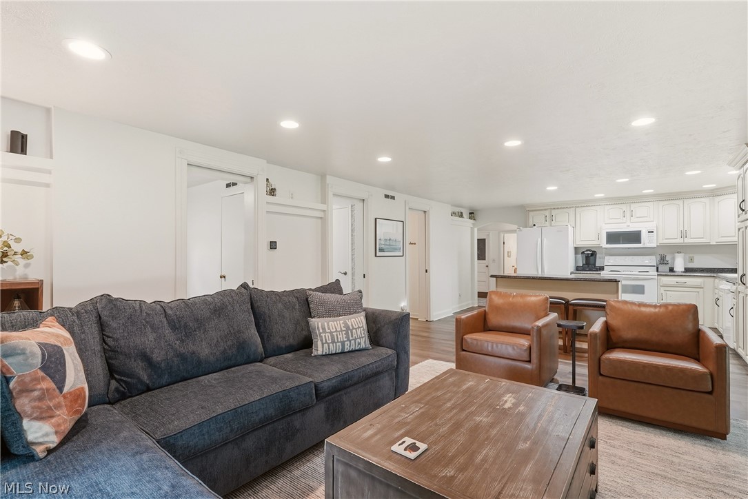 6115 Vale View Drive SW Sherrodsville OH 44675