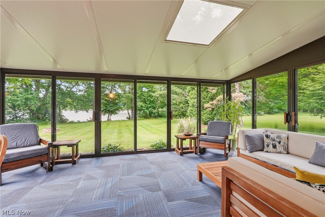 6115 Vale View Drive SW Sherrodsville OH 44675