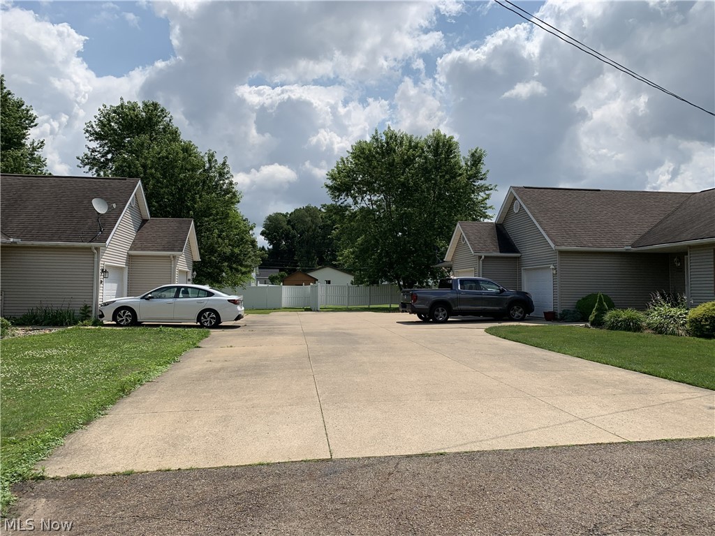 32 Stuart Street Dalton OH 44618