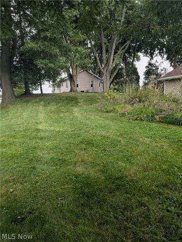 1242 Wingfoot Lake Road Mogadore OH 44260
