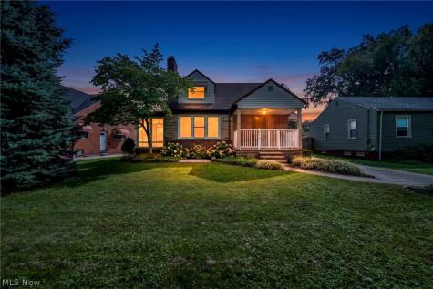 4051 Riveredge Road Cleveland OH 44111