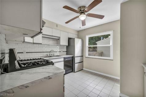 4051 Riveredge Road Cleveland OH 44111