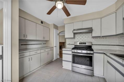 4051 Riveredge Road Cleveland OH 44111