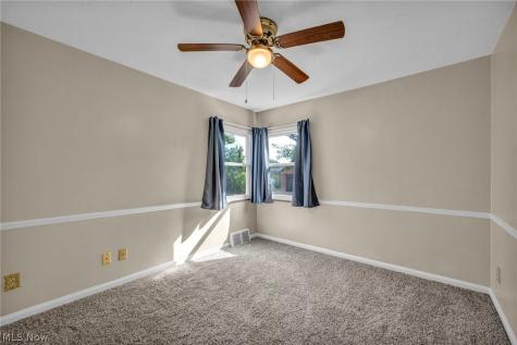 4051 Riveredge Road Cleveland OH 44111