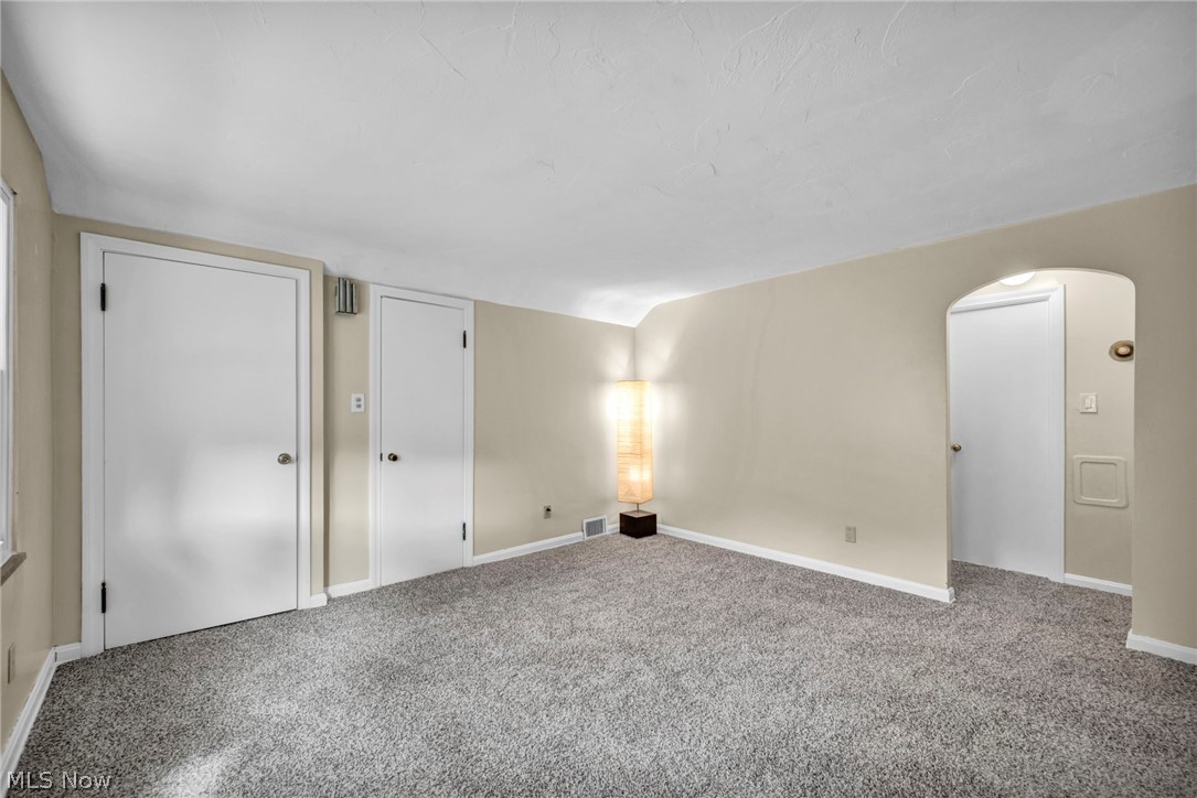 4051 Riveredge Road Cleveland OH 44111