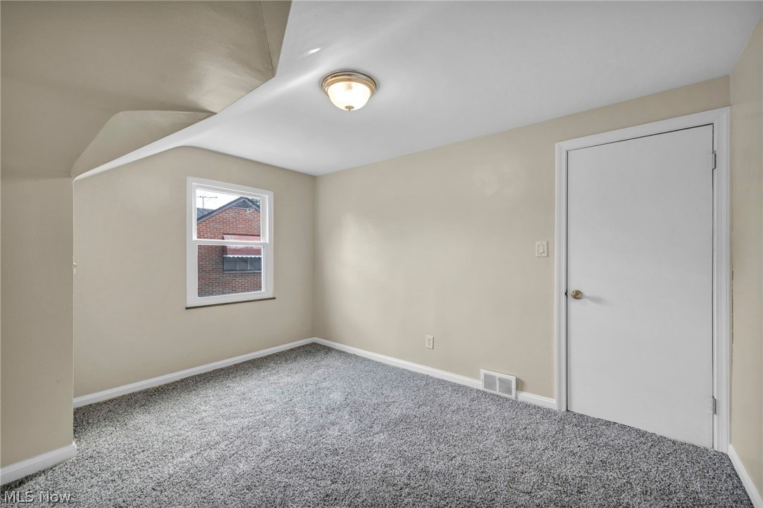 4051 Riveredge Road Cleveland OH 44111