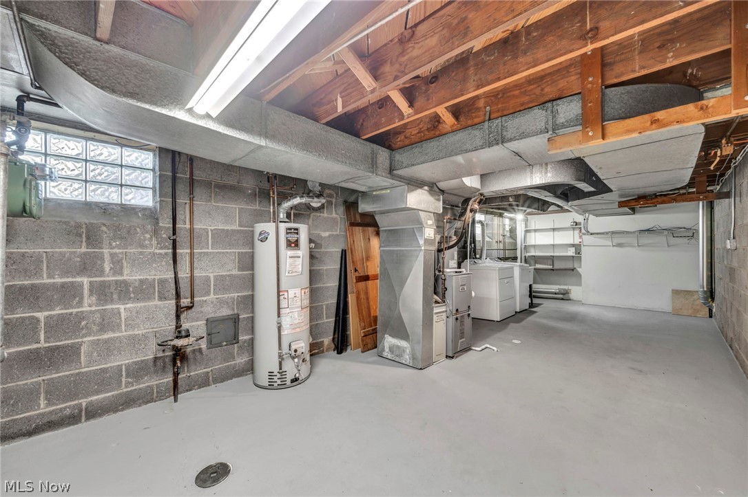 4051 Riveredge Road Cleveland OH 44111