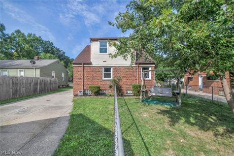 4051 Riveredge Road Cleveland OH 44111