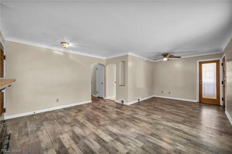 4051 Riveredge Road Cleveland OH 44111